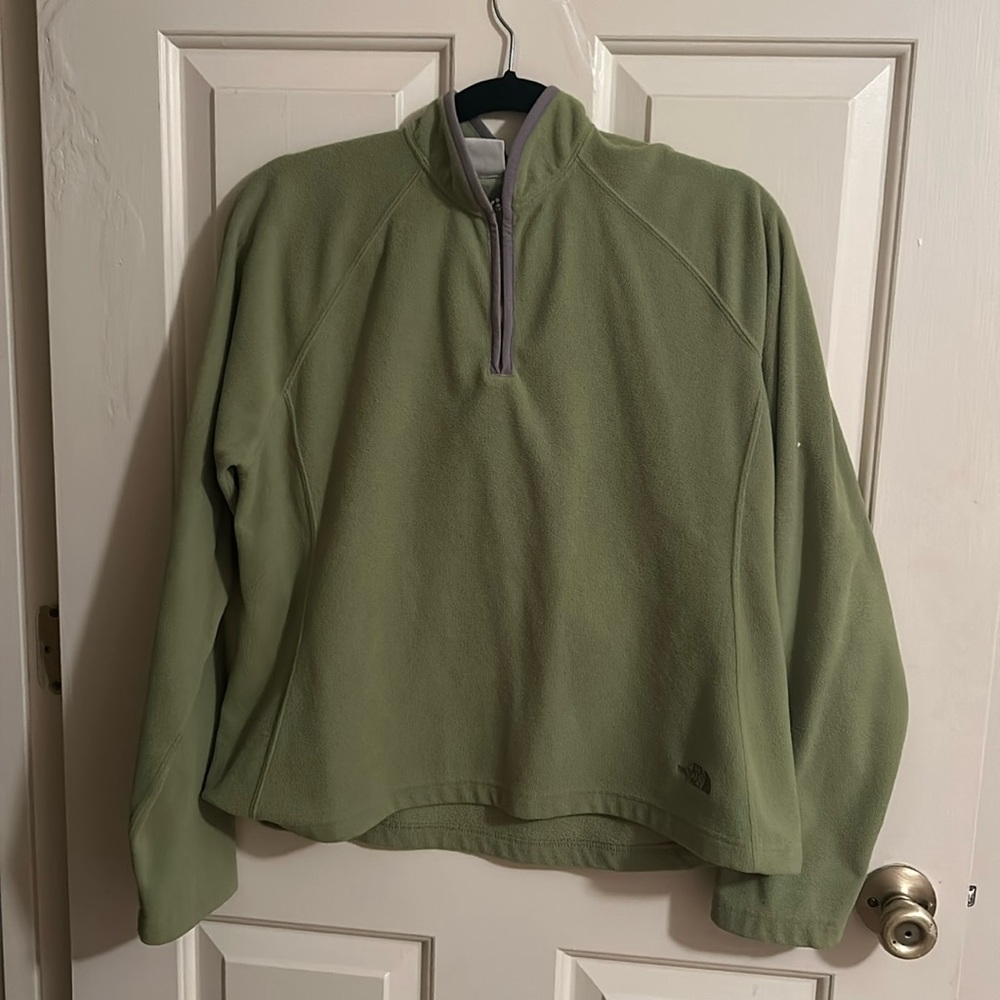 North Face Women’s Pullover